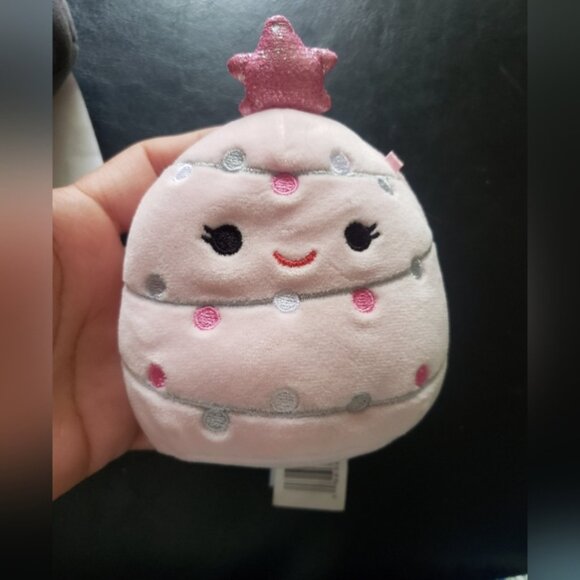 Squishmalow  ute Plush Toy Set   Skunk   up ake  Penguin  and Snowman - Picture 2 of 8